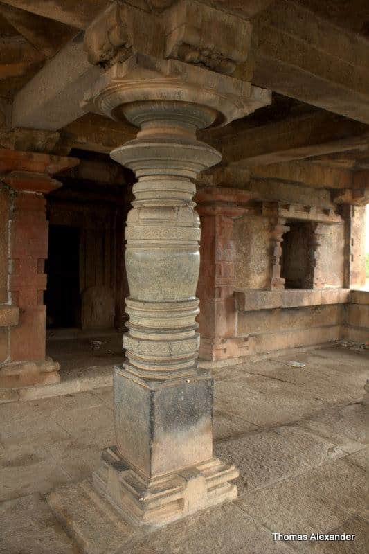 KAMBADUR:There are several ancient Jain temples in village.Though the temples are in dilapidated condition , it still exhibits its original features .The vimana of the temple is outstanding , the superstructure has antarala , garbhagraha & mukhamandapa