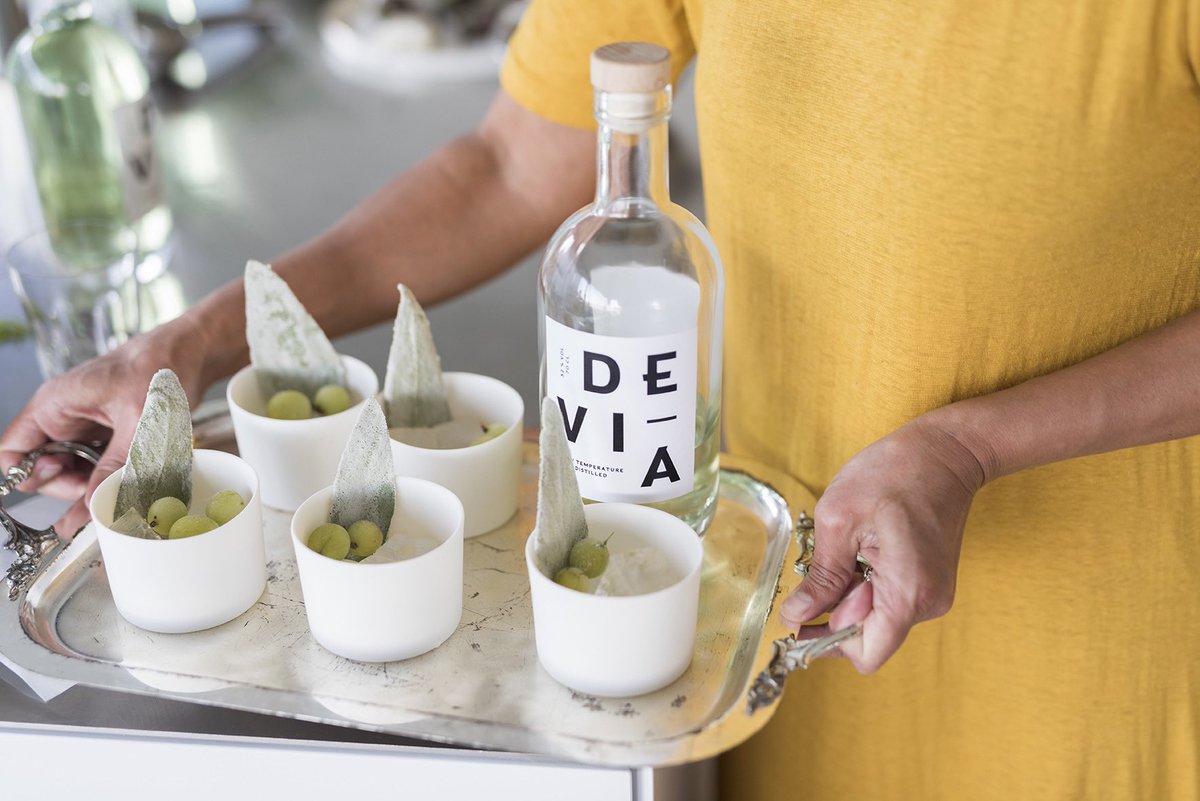 edible_ch's tweet photo. LA BOHEME
Apericena mit Devia in drei Akten
https://t.co/iuiHDbiXyy
#RecipeOfTheDay #imbib #Foodie https://t.co/k5DFQfOyVz