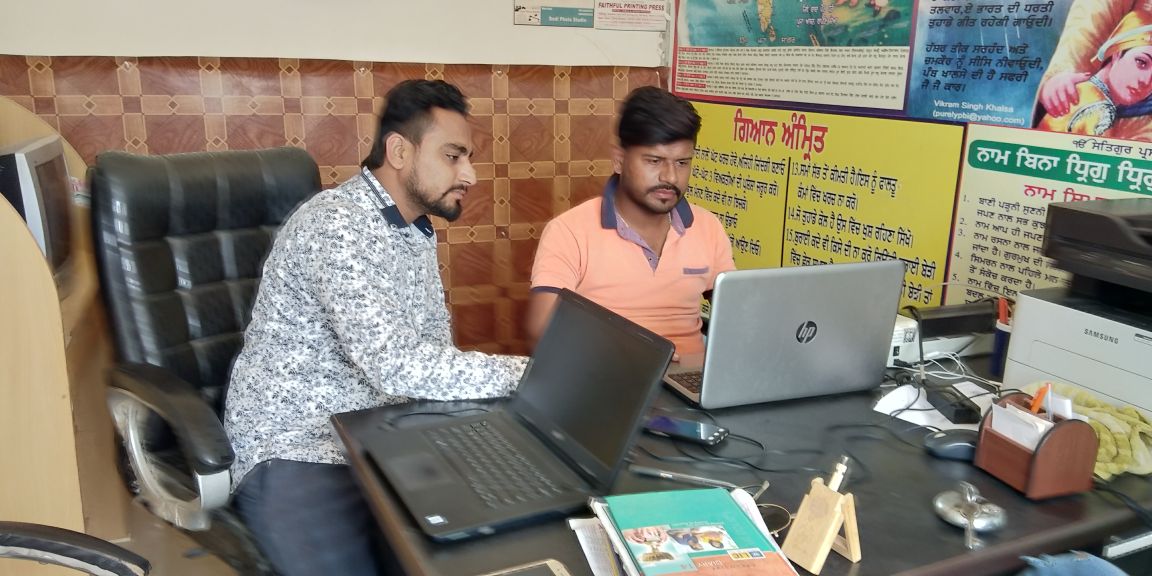 Baljind05172000's tweet photo. डिजिटल इंडिया की सफलता में सीएससी केंद्र VLE की अहम भूमिका.
#CSCPunjabDay 
@dintya15
@jpsinghch
@CSC_Punjab
@rrsingh15
@MANISH_CSCSPV
@navinpatwardhan
@amitpbspm
@CSC_Punjab
@rsprasad
@wifichoupal
#CSCseGRAMSWARAJ 
@academy_csc
@OfficeOfRSP
@CSCegov_
@amitpbspm https://t.co/Xs7txTr7Om