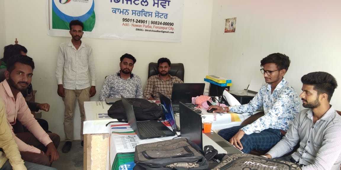 Baljind05172000's tweet photo. डिजिटल इंडिया की सफलता में सीएससी केंद्र VLE की अहम भूमिका.
#CSCPunjabDay 
@dintya15
@jpsinghch
@CSC_Punjab
@rrsingh15
@MANISH_CSCSPV
@navinpatwardhan
@amitpbspm
@CSC_Punjab
@rsprasad
@wifichoupal
#CSCseGRAMSWARAJ 
@academy_csc
@OfficeOfRSP
@CSCegov_
@amitpbspm https://t.co/Xs7txTr7Om