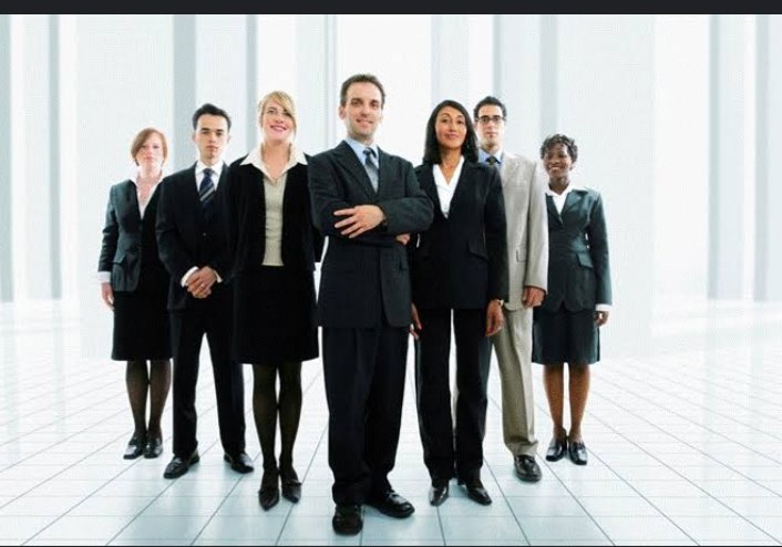 خرابی آخر ہے کہاں ؟ مسلہ افسران میں ہے یا نظام میں ؟اگر CSS کرنے والے اتنے قابل ہیں تو پاکستان کے ادارے تباہ حال کیوں ہے؟اور TCS میں ایک بھی CSS آفیسر کام نہیں کرتا لیکن TCS پاکستان پوسٹ سے زیادہ منافع میں کیوں ہے؟آپ ریلوے کا حال دیکھ لیں؟آپ پولیس کا حال دیکھ لیں؟1/ 6