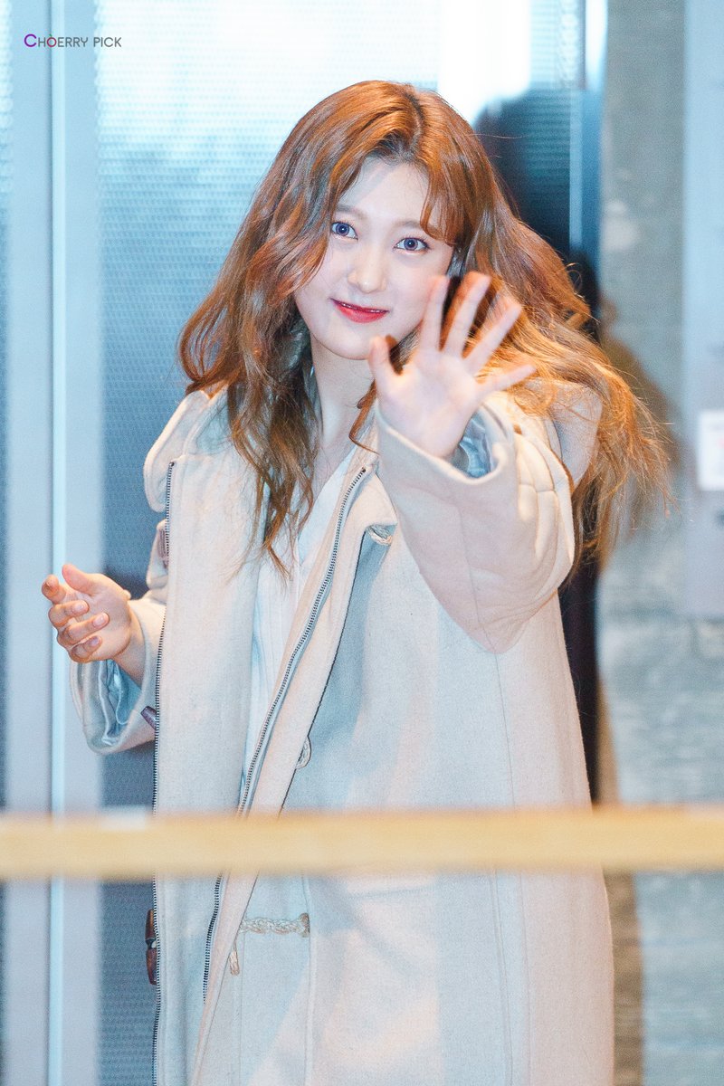  #choerry's : a thread ⇣