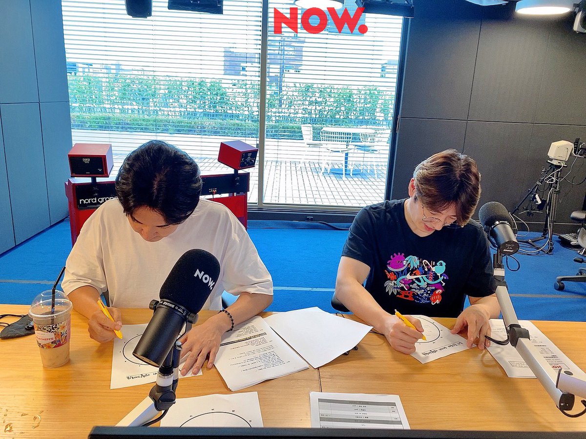 네이버 엔터 tweet media