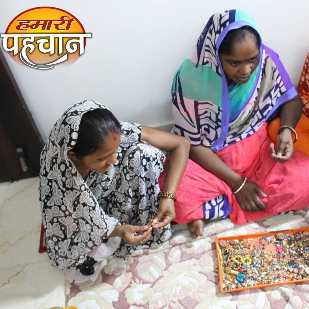 hamaripahchan's tweet photo. Buy a rakhi from us and help an underprivileged in earning their bread. Let's make their life a little easy and their smile a little brighter.
Visit: https://t.co/s6om625YtI to place your order
#hamatipahchan  #rakhi #rakshabandhan #rakhimaking  #workforunderprivileged https://t.co/AOwFttcbcY