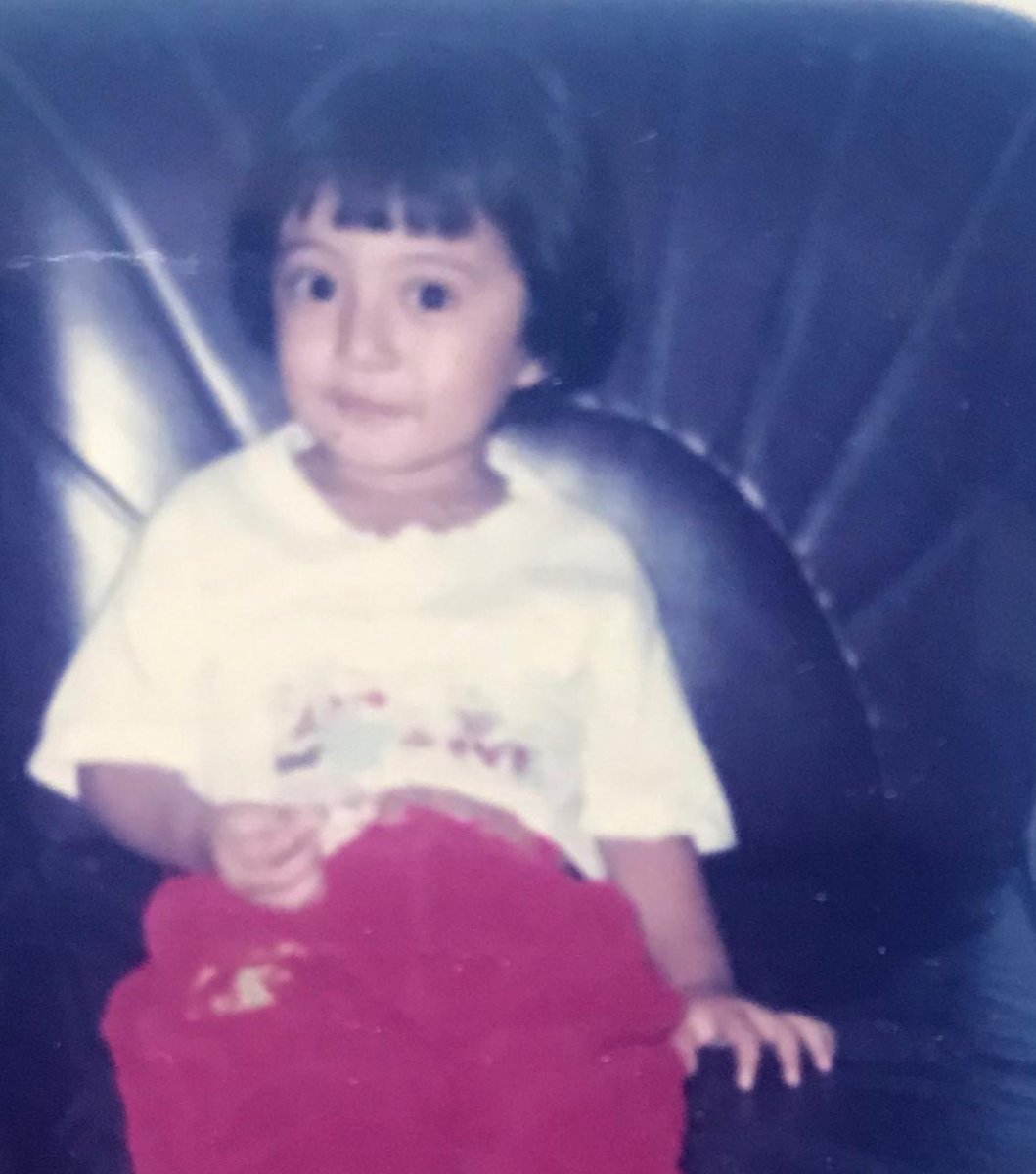 senyumin ajaaa .. 

cuma rada bingung, itu maksud dan tujuannya apa ya??

caperrrr? 
salah tempatttt bos 🤣