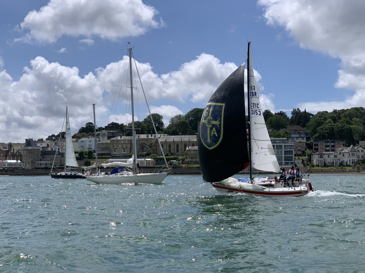 ScaramoucheST's tweet photo. Our young junior and senior crews are ready for today’s JOG race. Two boats with 2 young crews. Won’t be long until Scaramouche is back. Great opportunities supported by @dual_group #helpingyoudomore #JOGracing https://t.co/qwyN2Mx9hT