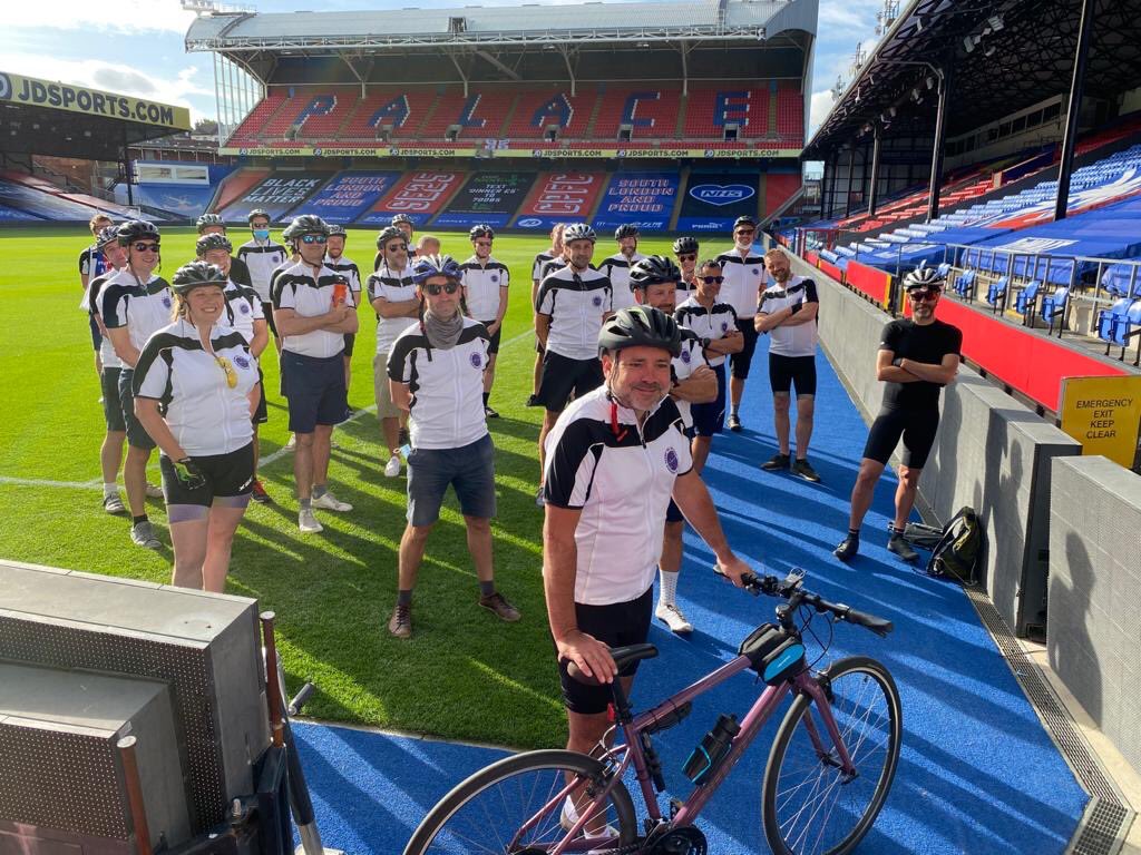 ShugPorter's tweet photo. And we’re off ! @LymphomaAction #roundthegrounds https://t.co/c4OVSIezKa