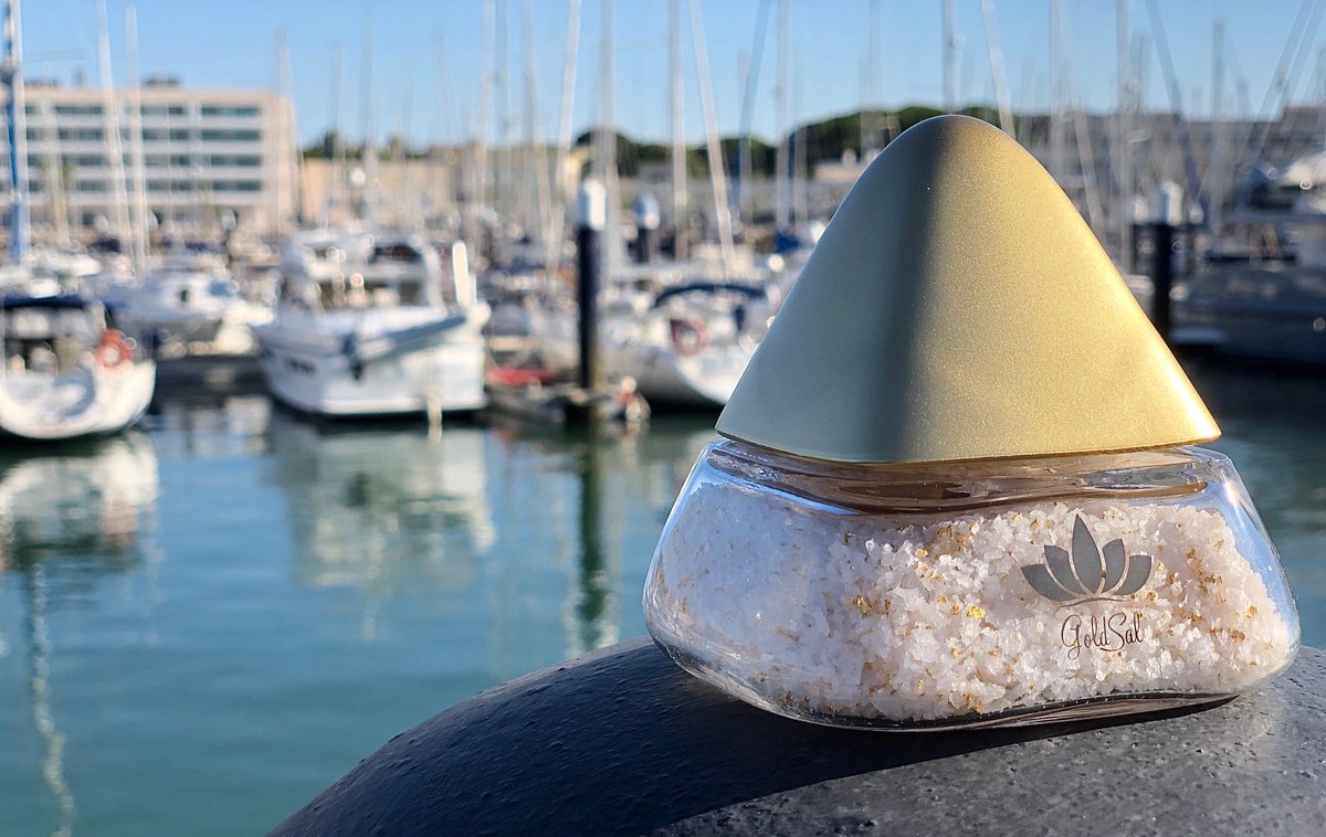 HnosUbeda's tweet photo. Enjoy the summer with GoldSal. #luxurysalt #summer #summertime #goldsalt #yacht #yachtlife #yachtclub #luxurylifestyle #holiday #beach #travelling #gold #salt #seasalt #summermoments #luxurysummer #summerlove #beachclubs #foodie #gourmet https://t.co/ilIK0L5dD5