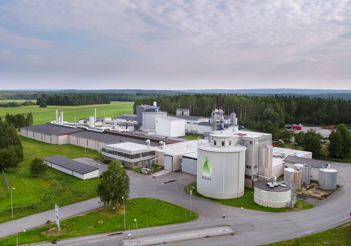 Завод в другой стране. Мусоросжигающий завод в Швеции. Мусороперерабатывающий завод в Швеции. Мусоросжигательный завод в Швеции.