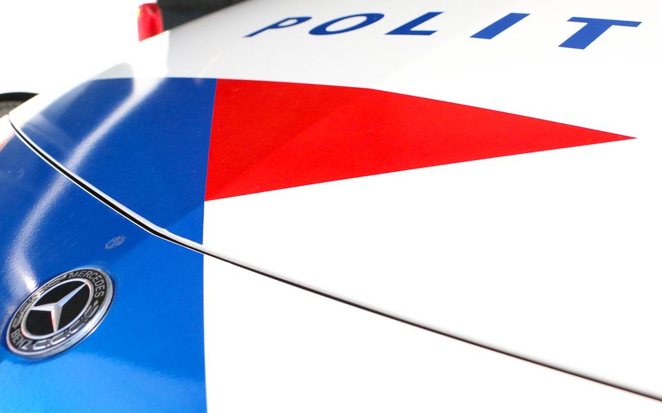 Acht verkeersboetes op Junokade in Leeuwarden na overlast: LEEUWARDEN