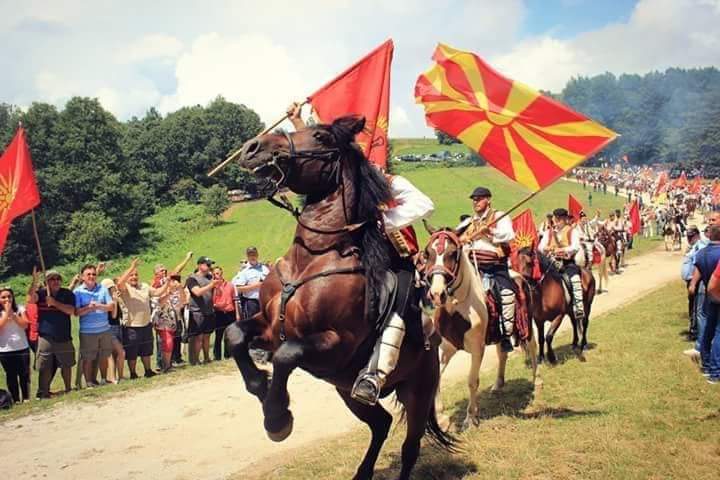 Само ти си бесмртна,
жива вода подземна,
древна земјо македонска!!