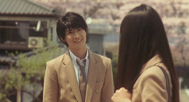 hideyo_nakamoto's tweet photo. นอกจาก sky of love หนึ่งในผลงานของฮารุมะซังที่เราดูซ้ำๆหลายๆครั้ง คือkimini todoke เขาคือคนที่เหมาะกับคำว่า "ถูกสร้างจากความสดใส เปล่งประกาย" เหมือนเกิดมาเพื่อเป็นคาเสะฮายะคุง

หลับให้สบายนะคุณ ขอบคุณสำหรับรอยยิ้มที่อบอุ่นหัวใจเราทุกครั้งที่ได้มองนะคะ🙏🏻✨🌻 https://t.co/dRzDermA1o