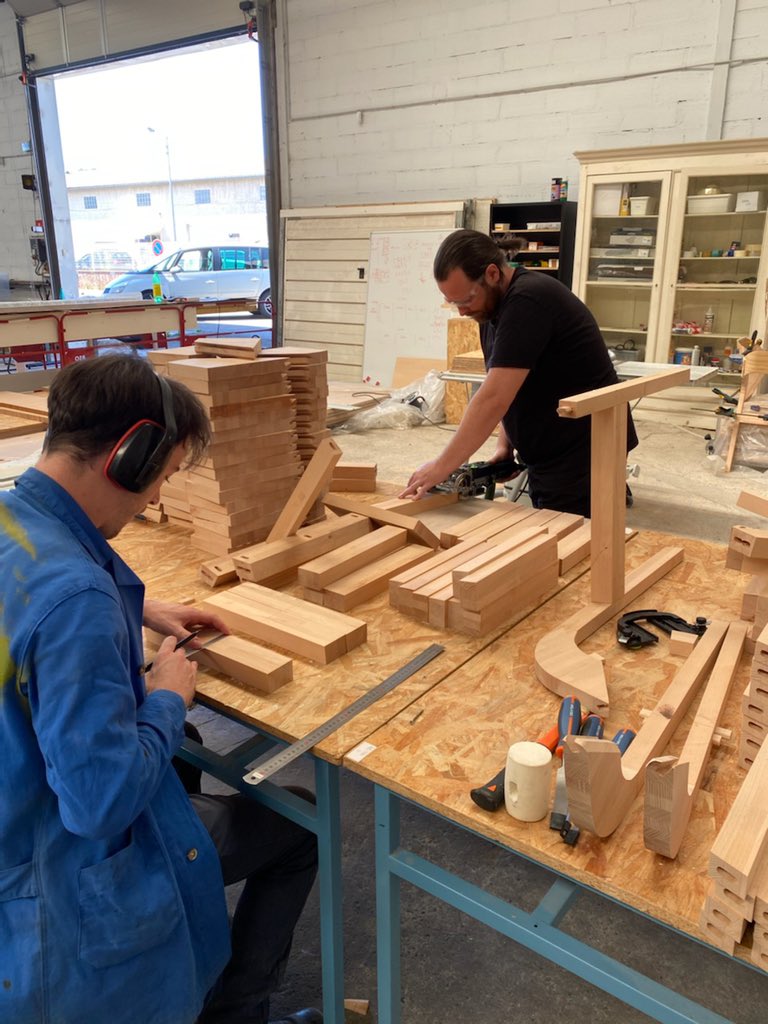 FabLab_Toulouse's tweet photo. Toute l’équipe du FabLab est passée en mode production pour le futur local ! Mais que fabrique-t-elle ?
#fablab #productionlocale #atelierbois https://t.co/XyWUfvYf1W
