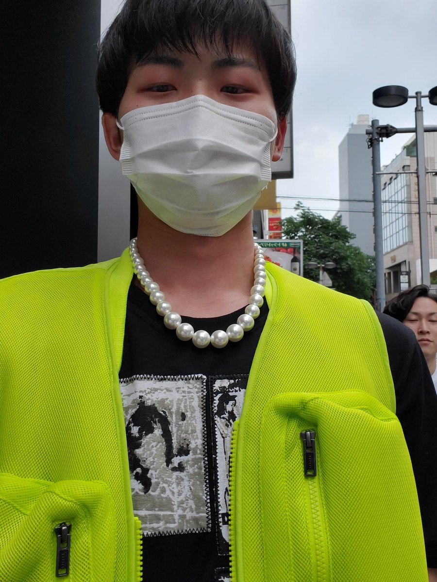 no21125's tweet photo. 罰ゲーム(自腹)で真珠と意味わからんもん着せられて１日天神がちで死にたい https://t.co/yzT37i5HQY