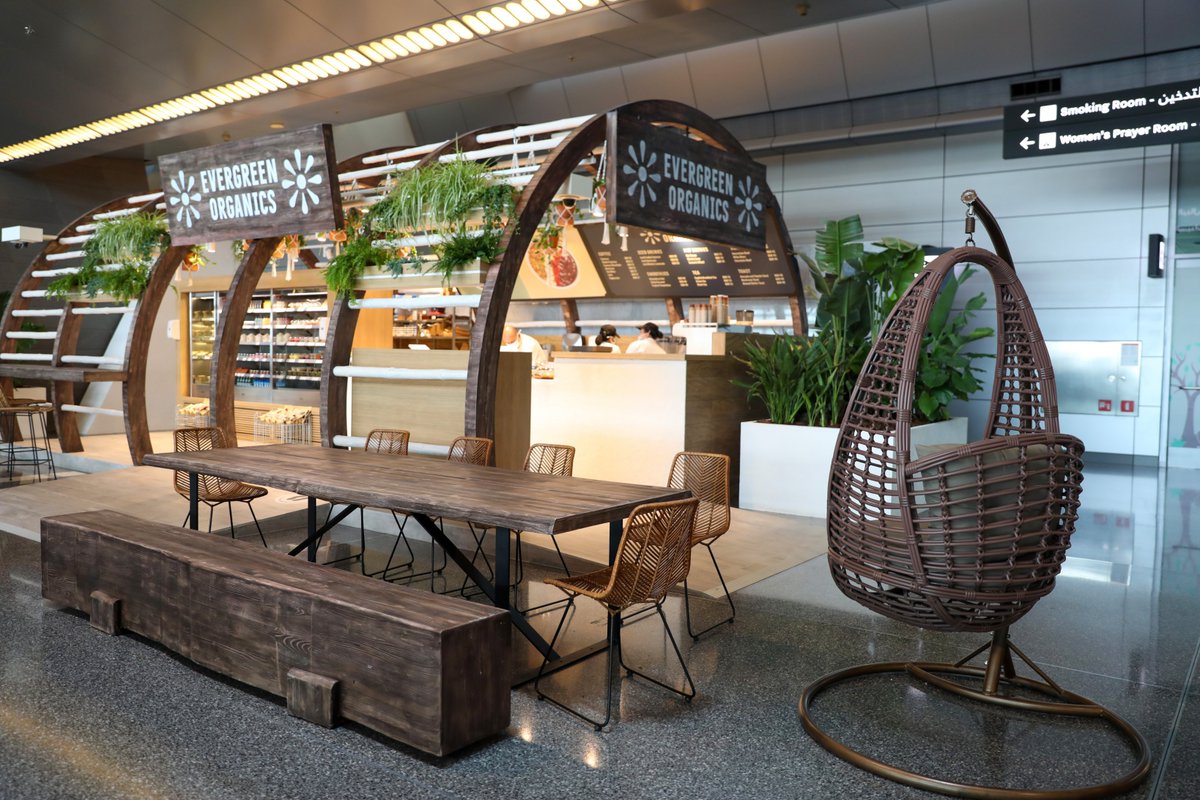 qatarairways's tweet photo. #QatarAirways is excited to welcome @EvergreenOrg to @HIAQatar! The Qatari-owned café will be serving a healthy and delicious plant-based menu to passengers 24 hours a day. We’re proud to support local, innovative businesses while expanding our food and beverage offer. https://t.co/Alt0W4SiDc