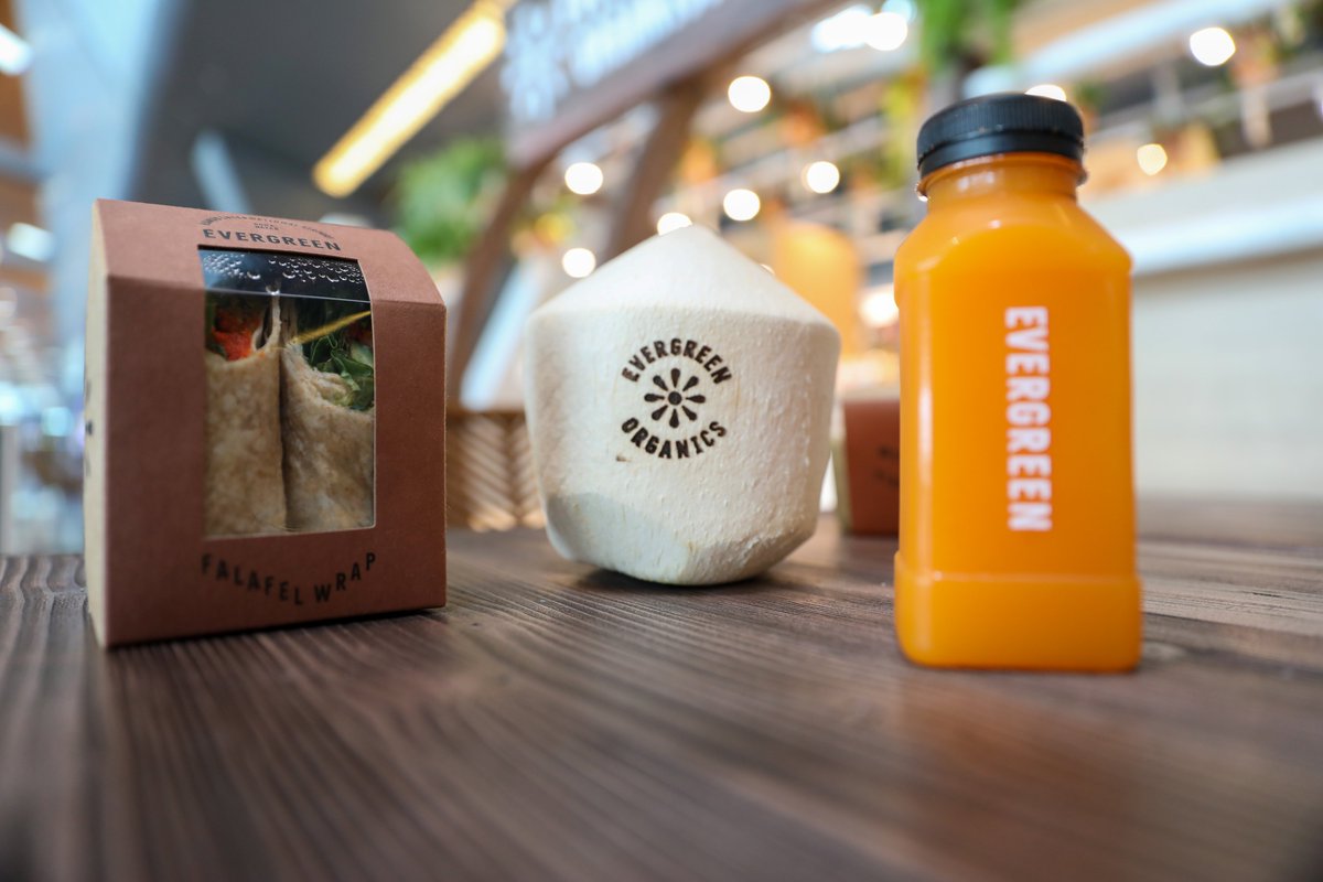 qatarairways's tweet photo. #QatarAirways is excited to welcome @EvergreenOrg to @HIAQatar! The Qatari-owned café will be serving a healthy and delicious plant-based menu to passengers 24 hours a day. We’re proud to support local, innovative businesses while expanding our food and beverage offer. https://t.co/Alt0W4SiDc