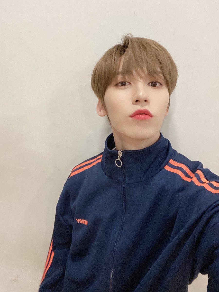 official_ONEUS's tweet photo. [#건희]
아 달님들ㅠㅠ저 뚝딱 컴퍼니 
원서 넣었는데 면접 보러 오래요!😊
역시 좋은 회사는 좋은 인재를
알아본다고!😉ㅎㅎ

는 멤버들과 선율이가 함께 한
"곡 나와라 뚝딱" 안 보신 분들은 
지금 보러 가기!😍 https://t.co/Fx93tzDfqP