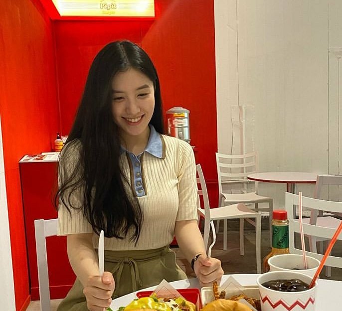 FergY_e_'s tweet photo. จ้องขนาดนี้
เพราะน้อง'น่ากิน'
ใช่ไหมคะ!
#ขอพายหน่อย 😭😭
#sikwon ของข้า https://t.co/jRYUXX6eo6