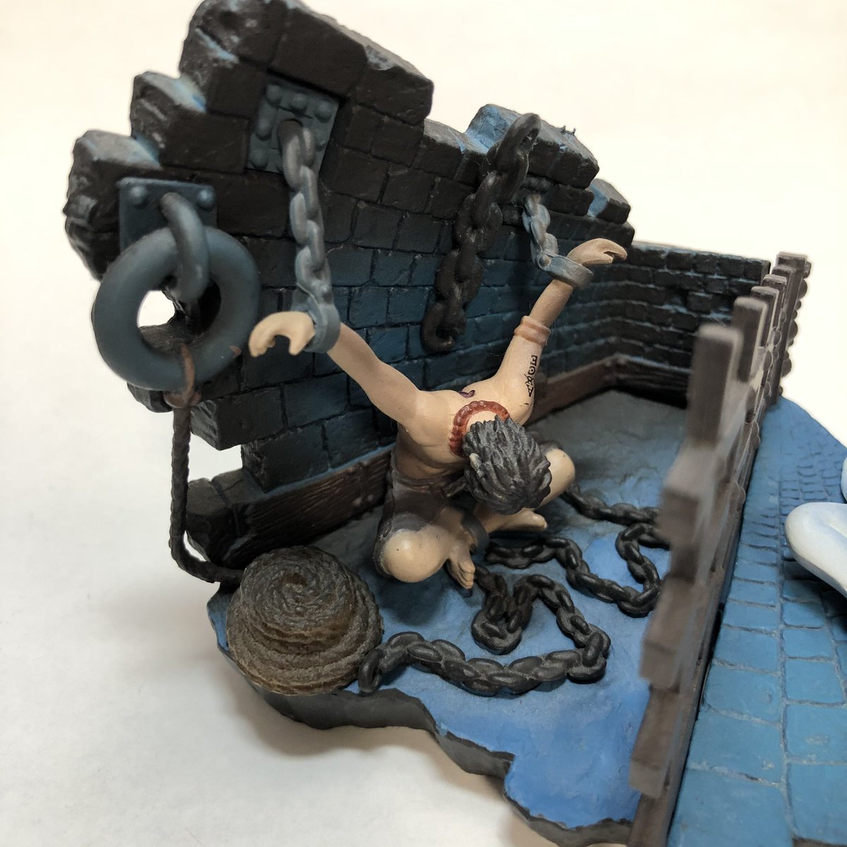 ジャングル Pa Twitter インペルダウン Level6 ワンピース ログボックスインペルダウン編 ボーナスフィギュア エース ガープ