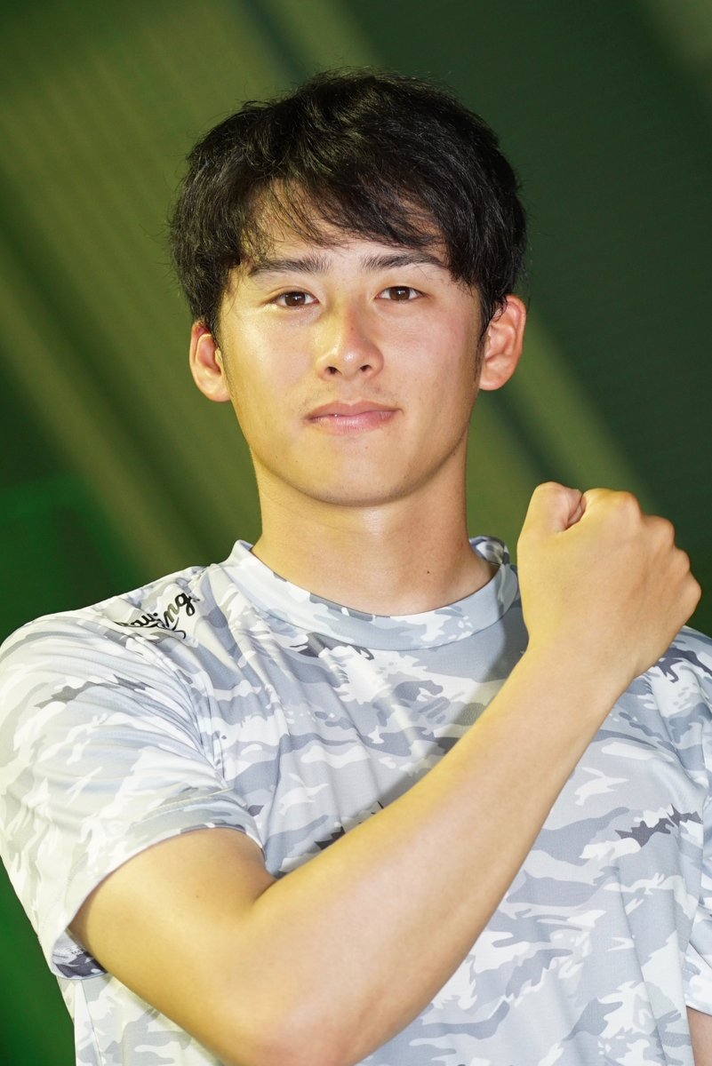 Keisuke Goto 最近の活躍が目立つホークスのイケメンコンビ 昨季の筑後で取材した時に撮ったものです ちなみに練習後すぐのインタビューだっだのでメイクとか何も整えてません それなのにこのイケメン 1軍で活躍と天は二物を与えるようですな