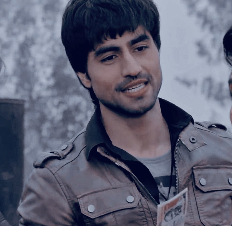 His unkempt hair  #HarshadChopda