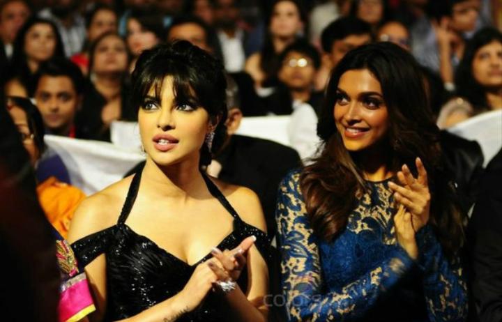 PlanetDeepikaSL's tweet photo. #HappyBirthdayPriyankaChopra
#HappyBirthdayPriyankaChopraJonas https://t.co/OlavquqWfX