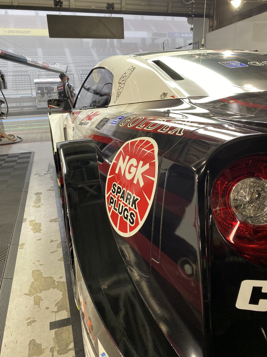 Nismo 3号車 スポンサーのngkスパークプラグさんは 平手ドライバーのパーソナルスポンサーでもあります ドライバースーツのお腹辺りに赤い Ngk 緑の Ntk のロゴが見えますね マシンの左右もこの2種類のロゴが使われているので ぜひチェックしてみて Nismo 3号車 スポンサーのngkスパークプラグさんは 平手ドライバーのパーソナルスポンサーでもあります ドライバースーツのお腹辺りに赤い Ngk 緑の Ntk のロゴが見えますね マシンの左右もこの2種類のロゴが使われているので ぜひチェックしてみて