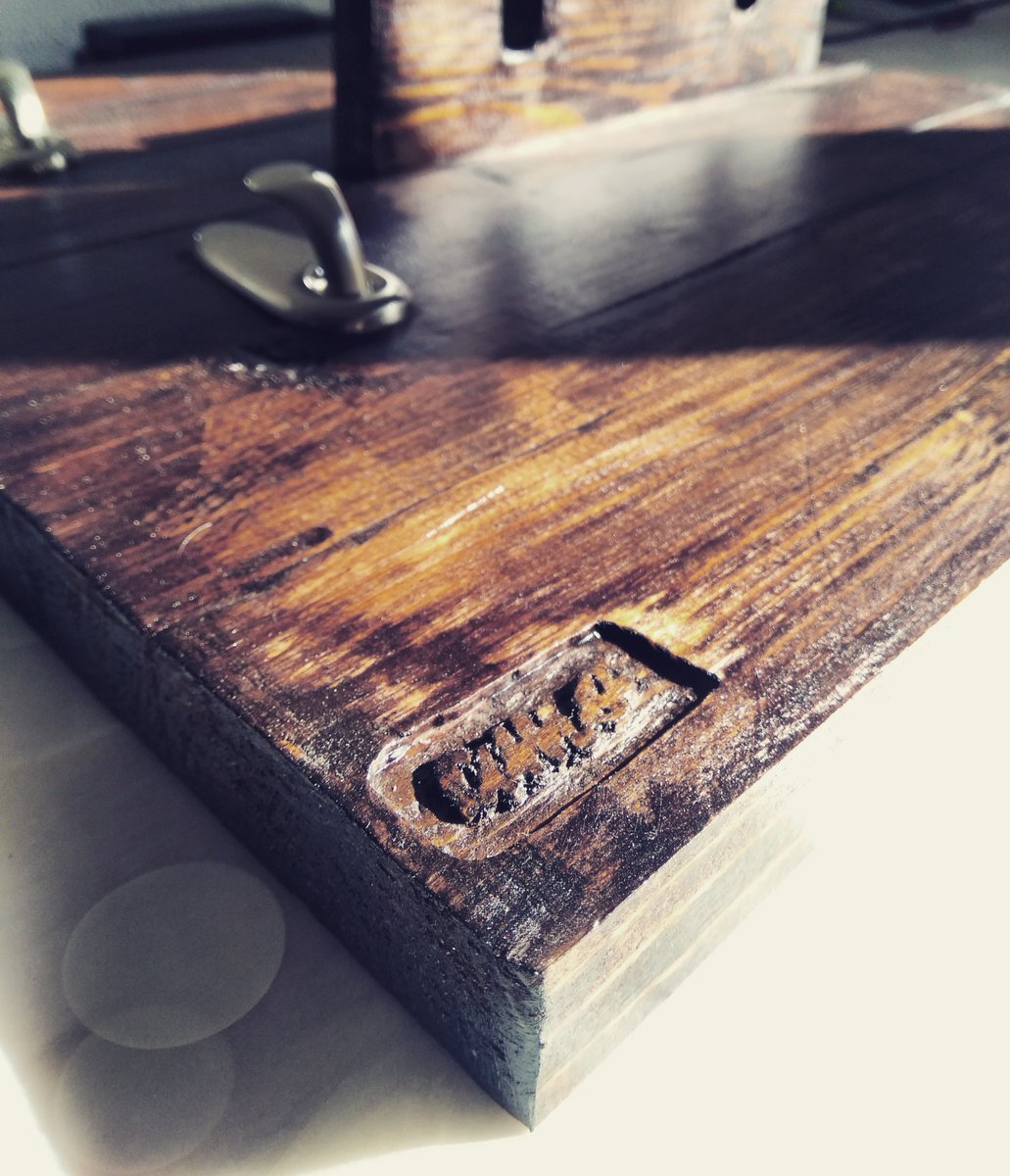 AMO_Artesania's tweet photo. La paciencia es un árbol de raíz amarga pero de frutos muy dulces
#woodworking #wood #craft #design #artesania #diseño #decoracion #woodart #art #artist #arte #artsy #artamo https://t.co/SLk1k3k5xx
