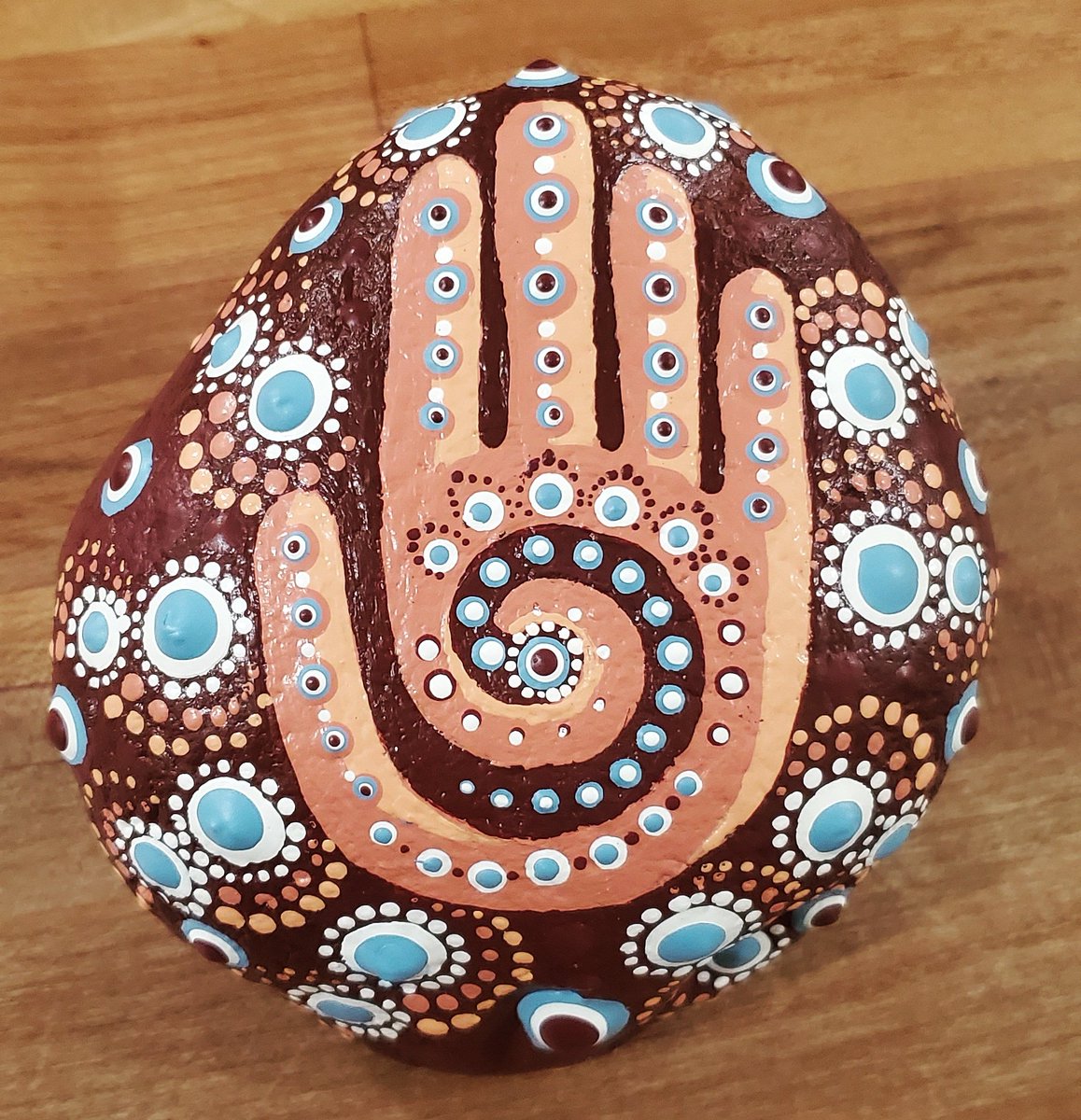 Skyskipper002's tweet photo. I think i like this color combo #artistsoftiktok #macostaillustration #rockpainting  #dotartpainting #austin #roundrock #cedarpark #texas https://t.co/oruTAksX0V