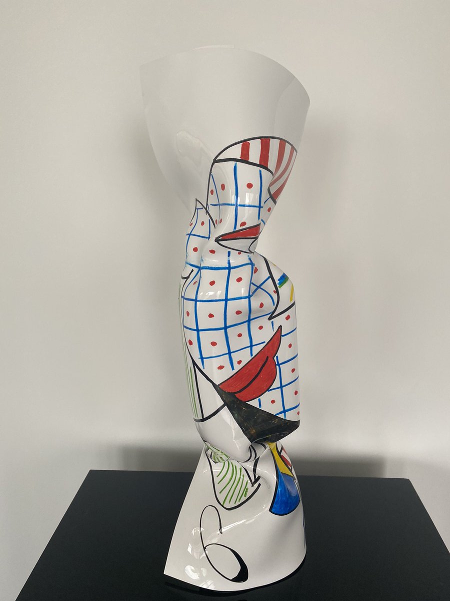 CherrierJenkell's tweet photo. New artwork wrapping bonbon #jenk #laurencejenkell #jenkell #art #fineart #sculpture #artcollection #candyart https://t.co/us88zbL2re