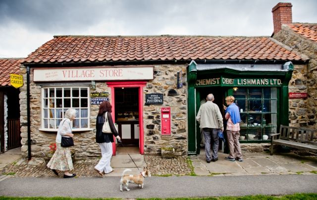 NorthYorkMoors's tweet photo. To make your weekend planning that little bit easier we've got all the latest information so you #KnowBeforeYouGo✔️🗺️

Check out the map showing open attractions and activities for you and the family 👉 https://t.co/xF06fzhTMX @VisitEnglandBiz 

📷@RyedaleFolk by Chris Parker https://t.co/ilKn4X0iQZ