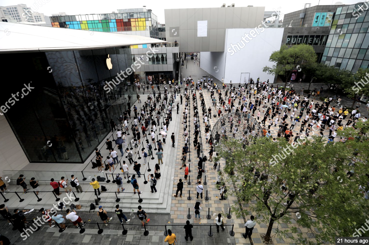 isunsunsun's tweet photo. Apple Store Central World น่าจะใกล้เปิดละมั๊ง วันแรกน่าจะจัดการประมาณนี้ #applectw #applecentralworld #COVID19 https://t.co/6YpL2MldXc