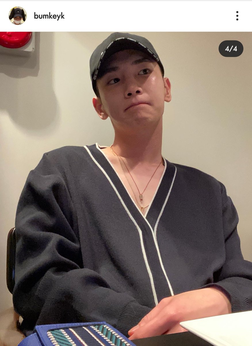 travelinshawol's tweet photo. I really love Key's IG update! It's nice to see you again Kibummie! Take care always! 😄💜🦊💎

#Key #KEYstagram #SHINee @SHINee #KeyUpdate 

He's glowing! 😍 https://t.co/ZQeDp0PdD2