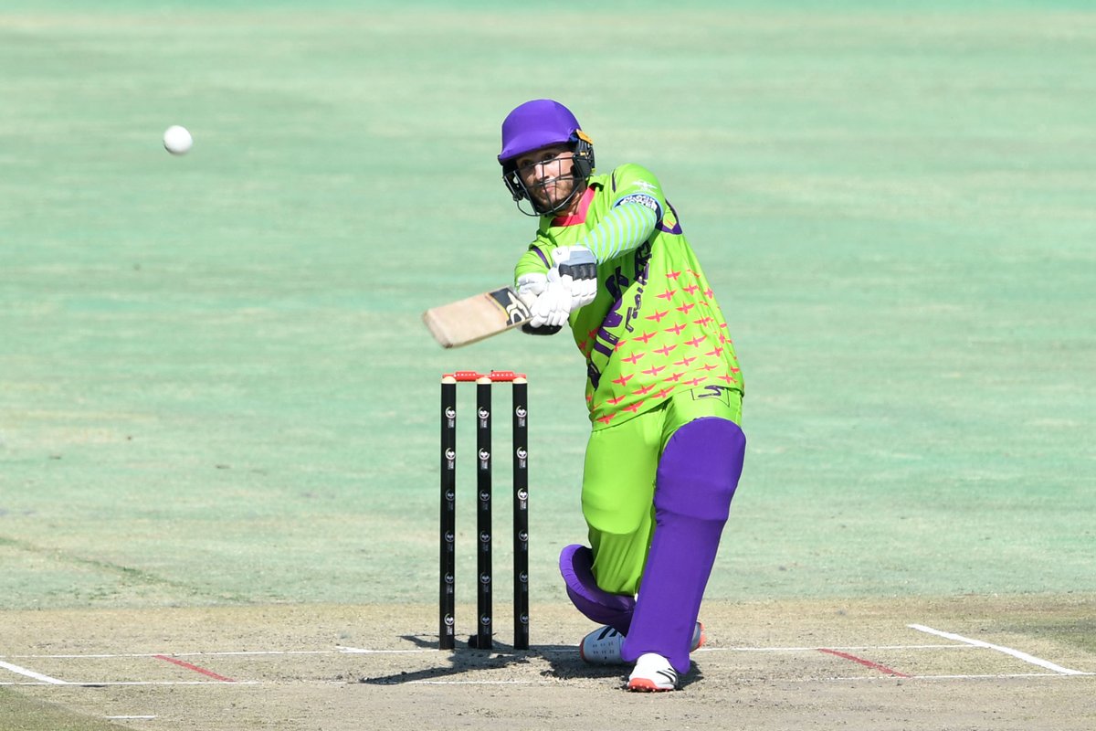 #SolidarityCup - HALFTIME:

Kingfishers: 56-2 
🏏 Malan 31
Nortje - 1/5

Eagles: 66-1
🏏 Markram 47*
Stuurman - 1/9

Kites: 58-1 
🏏 Smuts 36*
Phehlukwayo - 1/15

Watch live: bit.ly/SS_DStvNOW