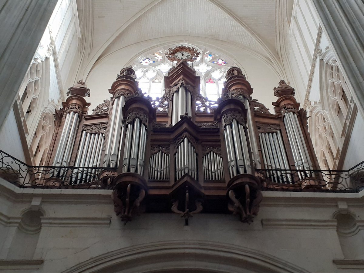 SamuelMartin75's tweet photo. Le grand orgue de la cathédrale Saint-Pierre-et-Saint-Paul de Nantes a été ravagé par l’incendie du 18 juillet 2020. Rescapé de la révolution, des bombardements et de l’incendie de 1972, il est aujourd’hui détruit à jamais. Immense tristesse. https://t.co/mpdIUOFxlW