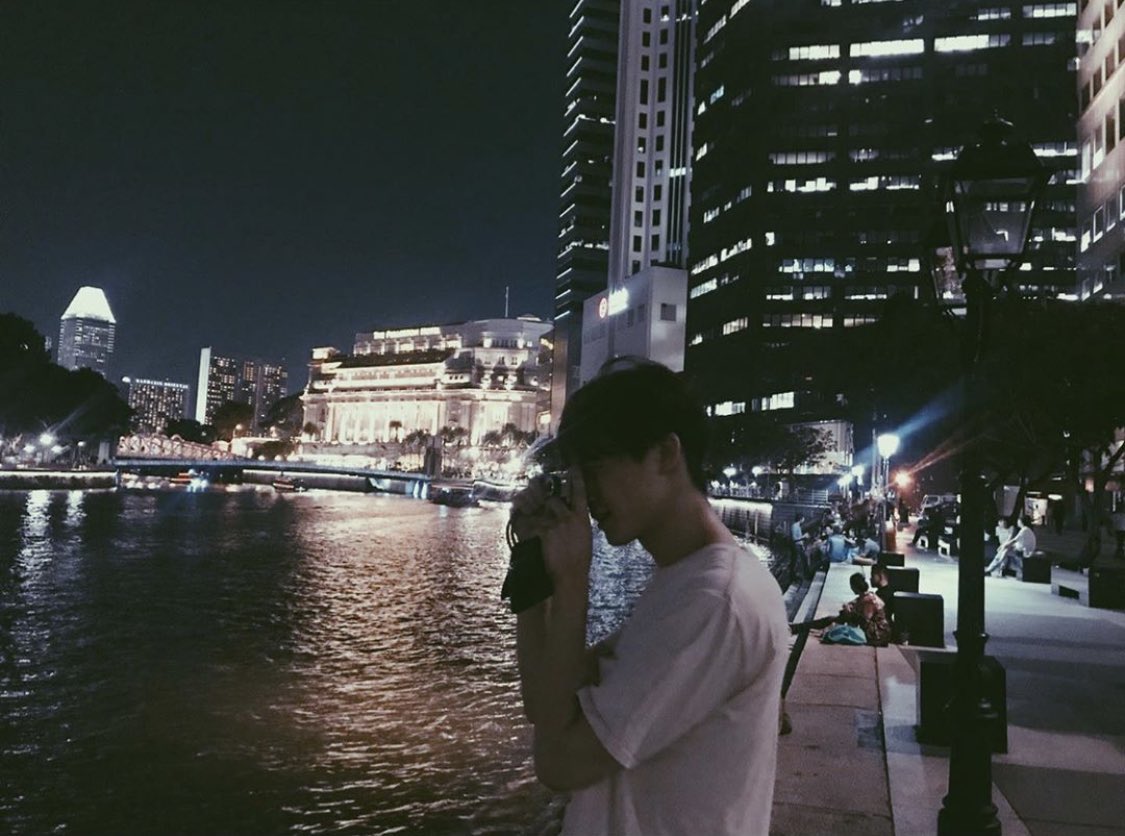defsnrs's tweet photo. Jaebeom is fully dipped in art is all its forms 📸🎨📖📝 https://t.co/u06x85N1XE