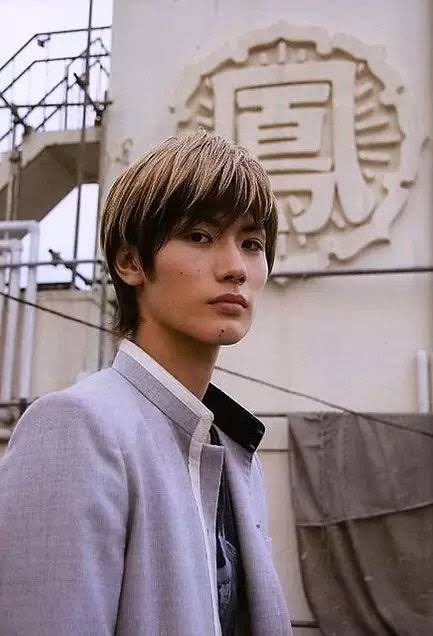紅弐惡 クニオ On Twitter クローズzero２で 尾藤竜也の役をやってて 鈴蘭に対抗する鳳仙で 重要な尾藤兄弟の役を やってて続編があるなら 活躍を楽しみにしてたのに ご冥福をお祈りします 三浦春馬 クローズzero2 尾藤竜也