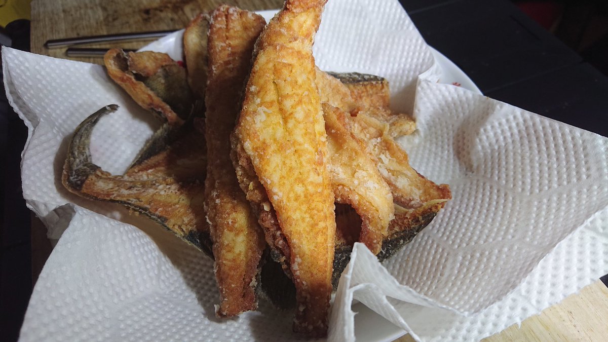 加齢ライダー王蛇 某居酒屋 つぼ八 のカレイの唐揚げを完全再現w 本来ならこれに 紅葉おろし レモンが付くけど省略w ハゼの唐揚げもプラスして 一番美味しかったのは骨煎餅ww 加齢ライダー王蛇 某居酒屋 つぼ八 のカレイの唐揚げを完全再現w 本来ならこれに 紅葉おろし レモンが付くけど省略w ハゼの唐揚げもプラスして 一番美味しかったのは骨煎餅ww