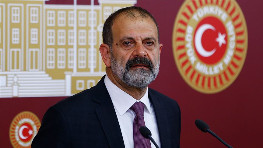 uzunabdurrahman's tweet photo. HDP'li sözde vekil Tuma Çelik denilen insanlık düşmanı mahlukat seçim çalışmaları döneminde bir kadına tecavüz etmiş. Olay ortaya çıkınca da istifa ediyor.

Ama partisinden tutun sol medyaya, kadın hakları örgütlerinden ittifak yaptığı partilere kadar hepsi sessiz. https://t.co/AuqRLg1lIx