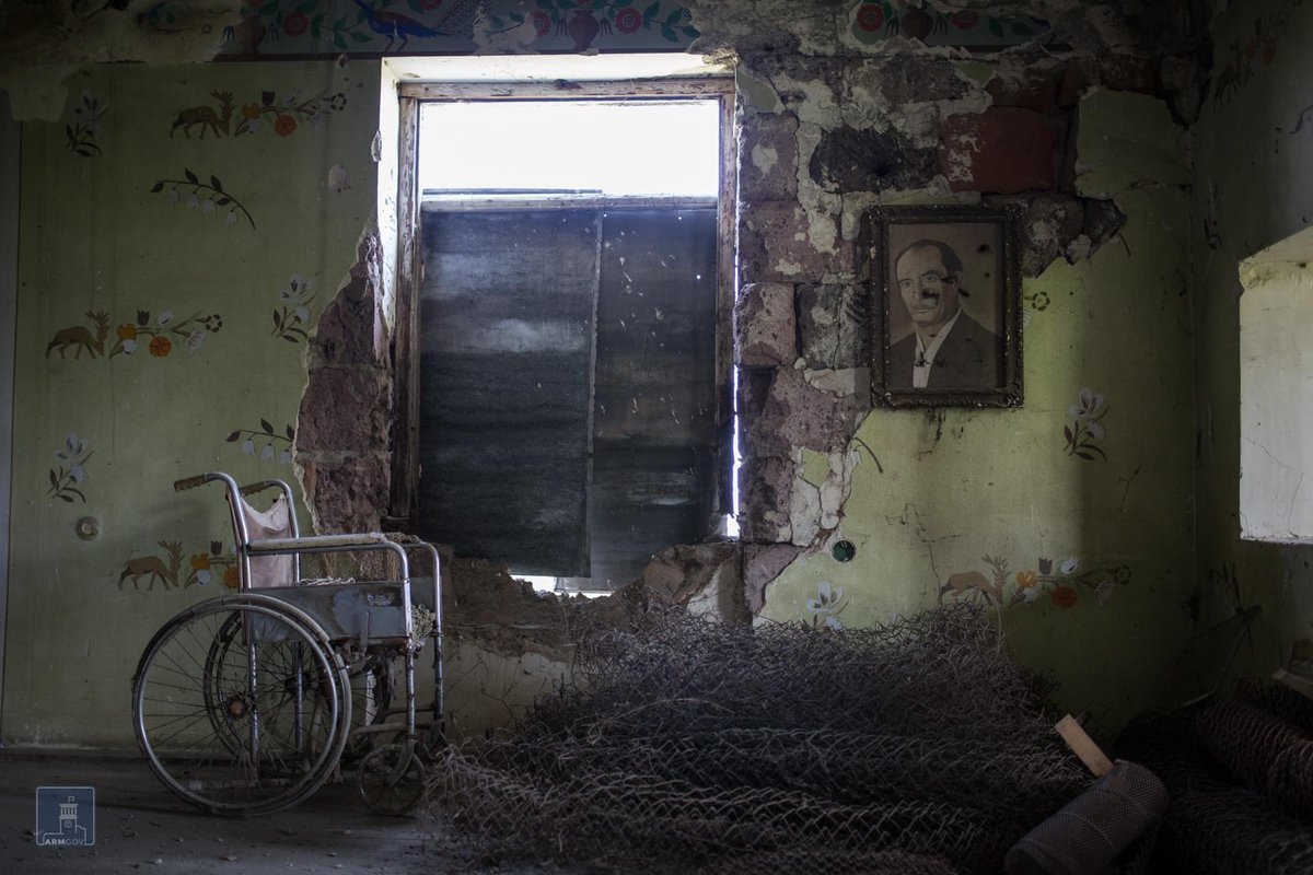 TatHakobyan_'s tweet photo. @YourAnonCentral “Under the fire, without a roof or in a basement, it's all the same, we’ll never leave our boys alone”
Resident of Aygepar
#ArmGov #TavushStrong #StopAzerbaijaniAggression https://t.co/JDBfwCuE1E https://t.co/RqgMb61YZu