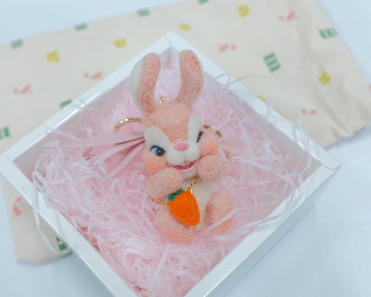 윙크토끼 🐰🐰