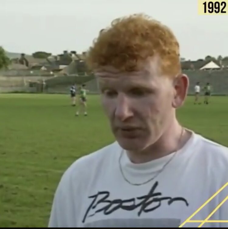 HayMaker2007's tweet photo. Found out where they got the inspiration for the gold chain in @normalpeople question is who wore is better? #GoldChain #DeclanBonner @mescal_paul https://t.co/NGuw93fLaJ