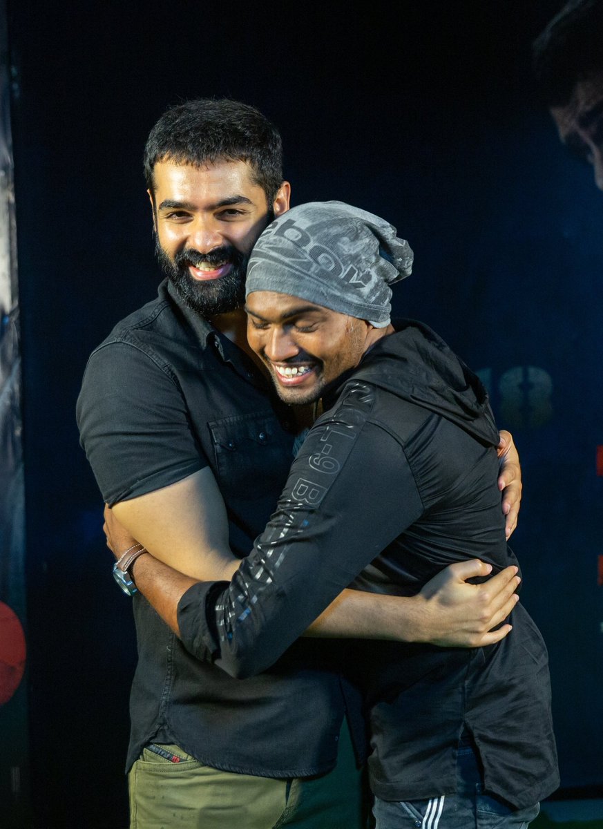 AlluSuresh0's tweet image. #1YearForiSmartShankar
@TrendRAPO 
@ramsayz @PothineniFc