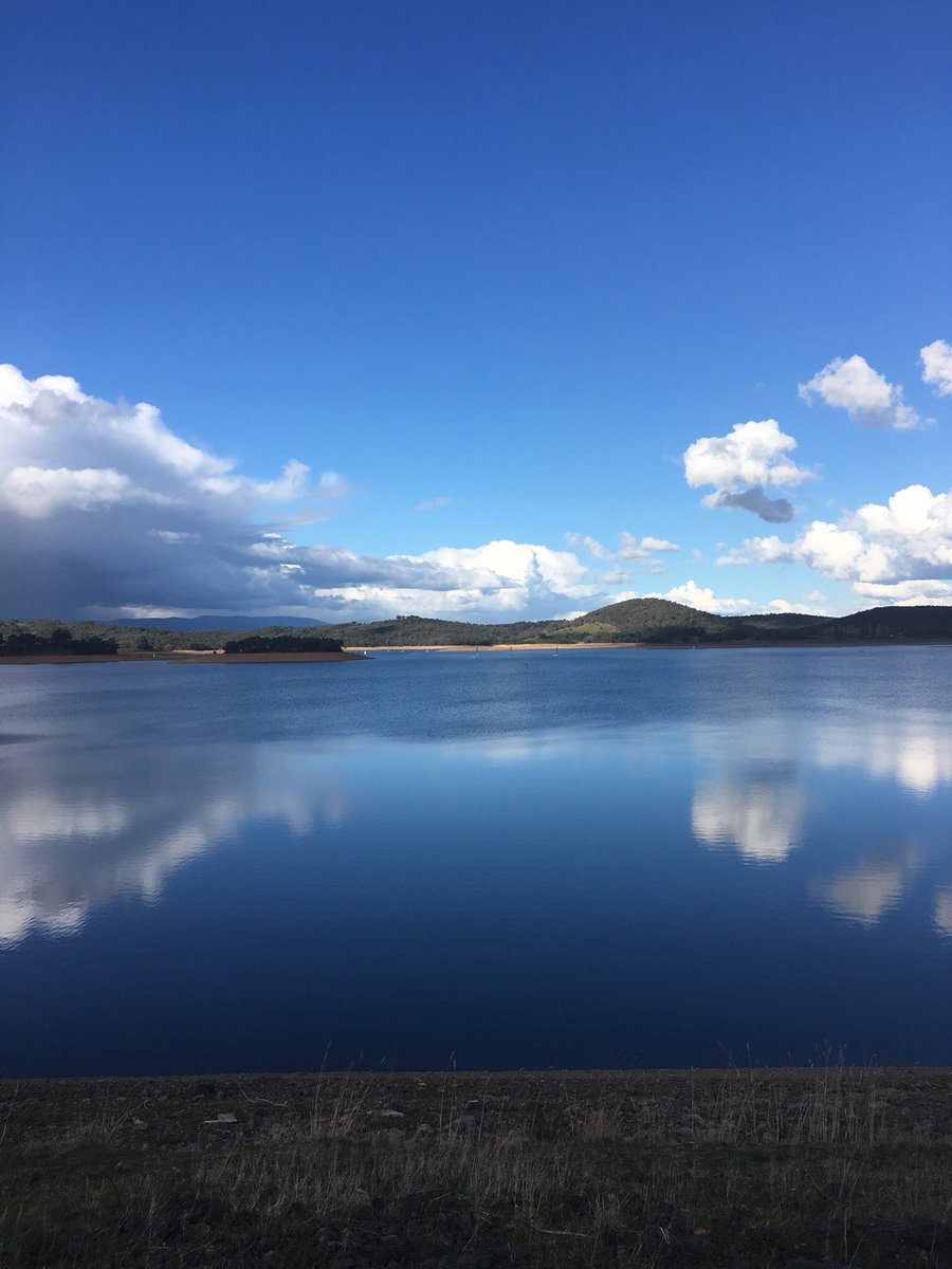 TheRealBecHope's tweet photo. https://t.co/YjyDelbzDZ @jenahansen won’t be on this list for much longer if my powers of persuasion somehow work their magic...come on, who wouldn’t want to be close to scenery like this? #eltham3095 #eaglemont3084 #greensborough3088 #diamondcreek3089 #hurstbridge3099 #movenorth https://t.co/vvvSgF5Fom