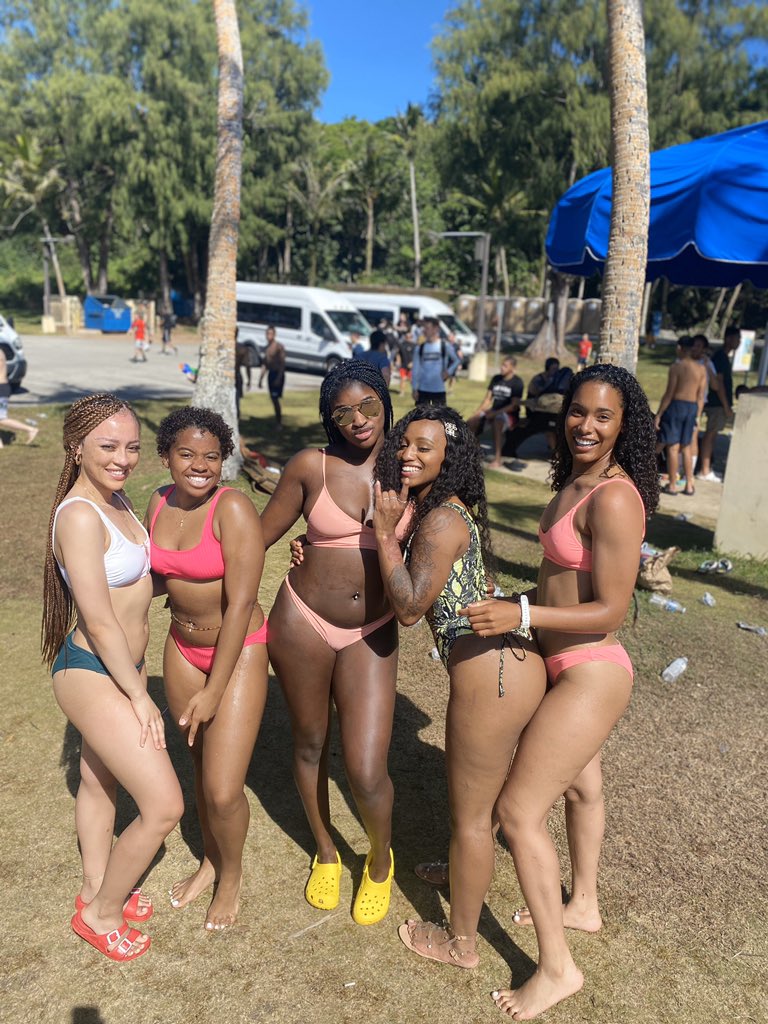 jaelynn_rene_'s tweet photo. Guam was tooooooo lit😭 https://t.co/GenhVrMJzP