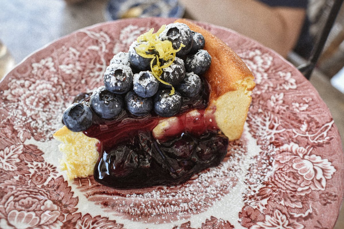 benzzzbom's tweet photo. ร้าน matapita ×the hen @ Huahin 🌊
ร้านน่ารัก ขนมอร่อย ถ่ายรูปสวยย
#ขนมหวาน  #คาเฟ่หัวหิน  #คาเฟ่ #อร่อยนะรู้ยัง  #อร่อยไปเเดก  @aroii  @aroypaidaek https://t.co/kUM8sbbqkD