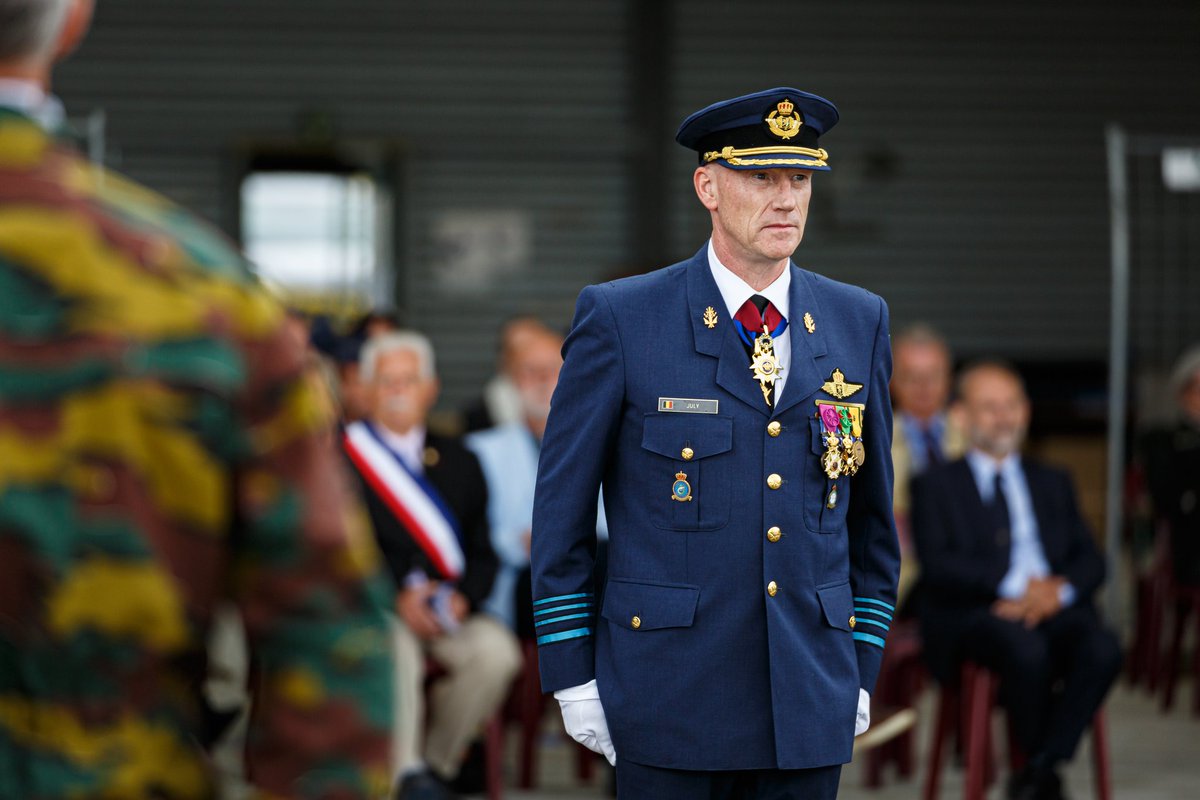 BeAirForce's tweet photo. This week a change of command took place at the training center of the @BeAirForce #CCAIR. Colonel aviator Patrick Goossens said goodbye to his unit and relinquished command to Colonel aviator Pascal July during a military ceremony at Beauvechain Air Base. https://t.co/xHFrIBhtxT