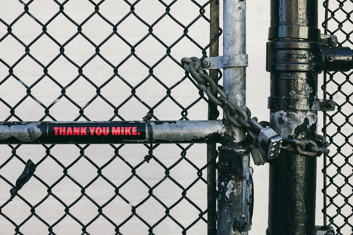 RealPGRaters's tweet photo. Park is under lock and key? No problem!
Hoopers gotta find a way in....

Ball is Life!

#PGRaters #BallNonStop #thisiswhyweplay #PLaygroundlegends #basketballbeerchallenge #NBA2K21 #NBATwitter #NBA2K20MyTEAM https://t.co/huiaZTV22M