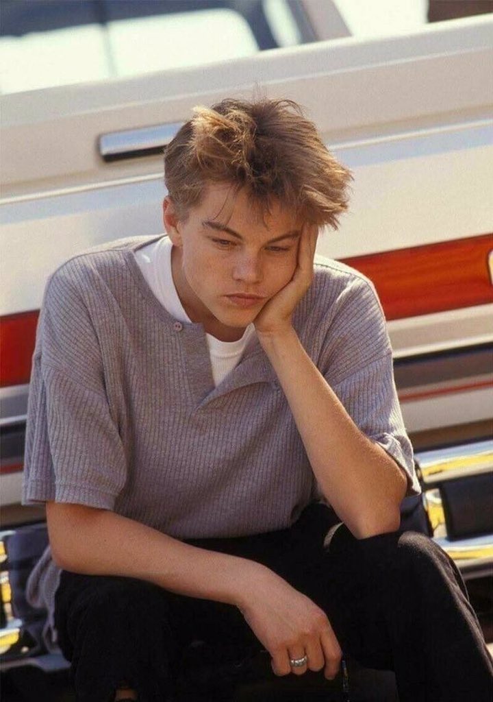 George Smith ( @NewHopeGeorge) as Leornardo DiCaprio, a thread 
