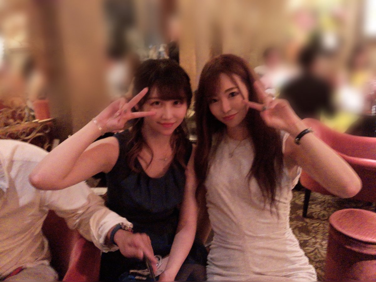 Uzivatel 雛姫 愛 ひなきまな Na Twitteru 妹ちゃんが1ヶ月前から銀座のファーストクラブで働き始めたからお店に飲みに行ってきた W この子が夜のお仕事始めるってなって ドレスもアクセサリーも一緒に見に行って 選んだりしたんだ ˊwˋ お
